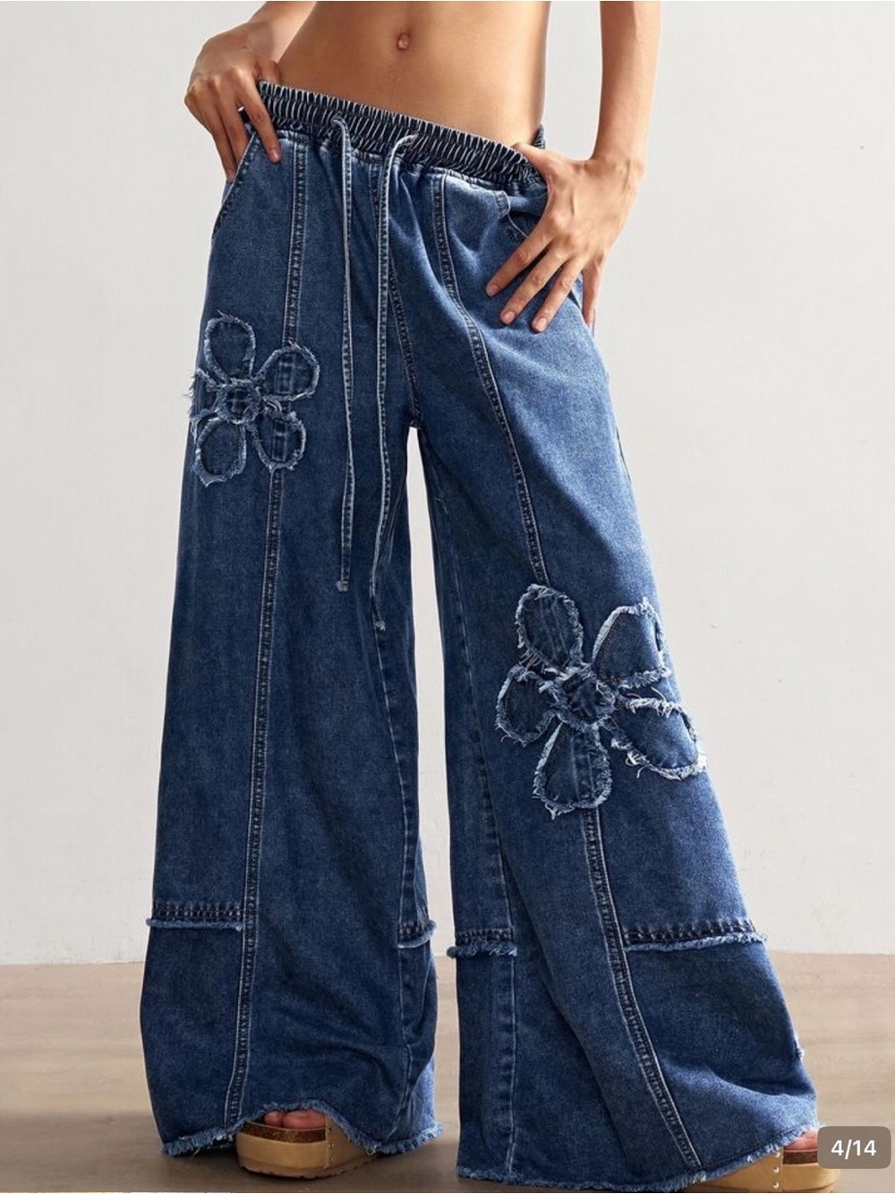 🌸 Floral Patch Wide-Leg Denim Pants 🌸
